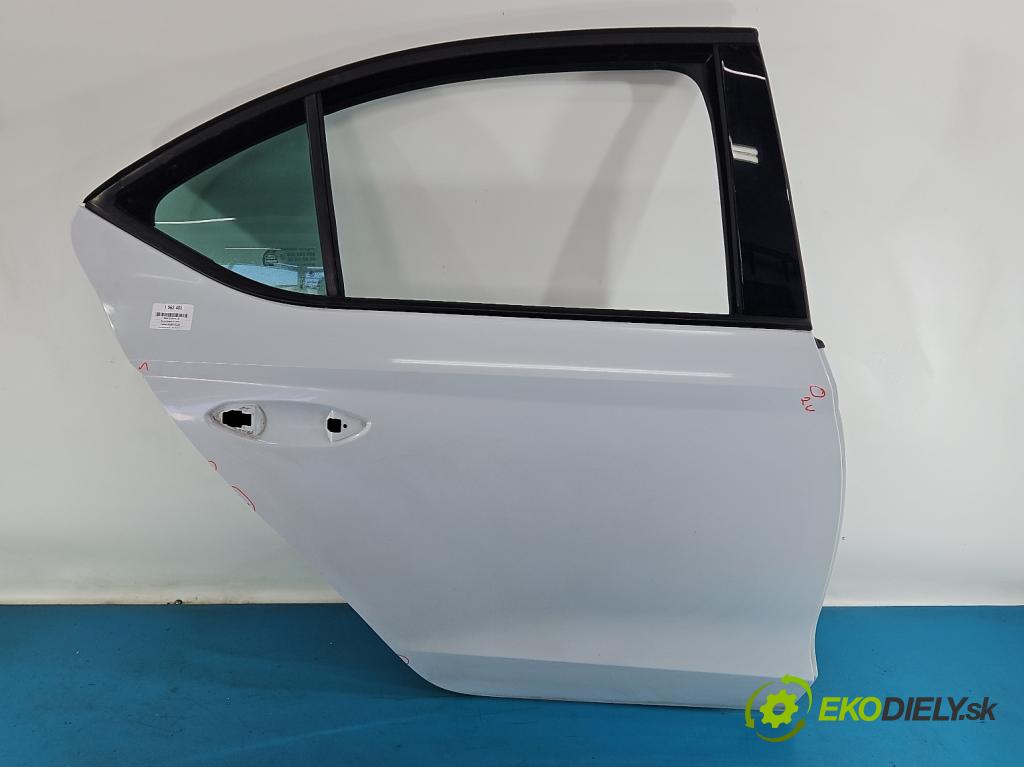 Skoda Octavia IV 2019- 2.0 TDI 116 HP manual 85 kW 1968 cm3 5- dvere zadné pravé  (Kľučka dverí ostatné)