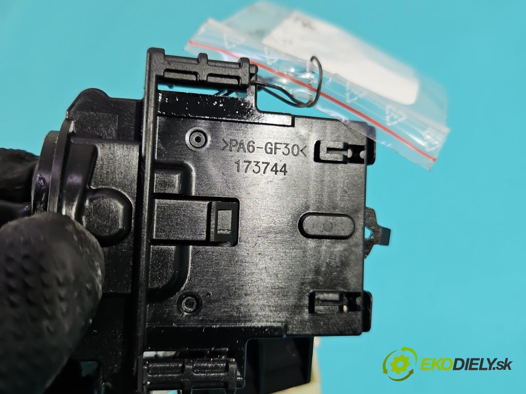 Suzuki Swift Mk7 2010-2017 1.2 16V 94 HP manual 69 kW 1242 cm3 5- prepínač smeroviek 173744 (Prepínacie páčky pod volantom)