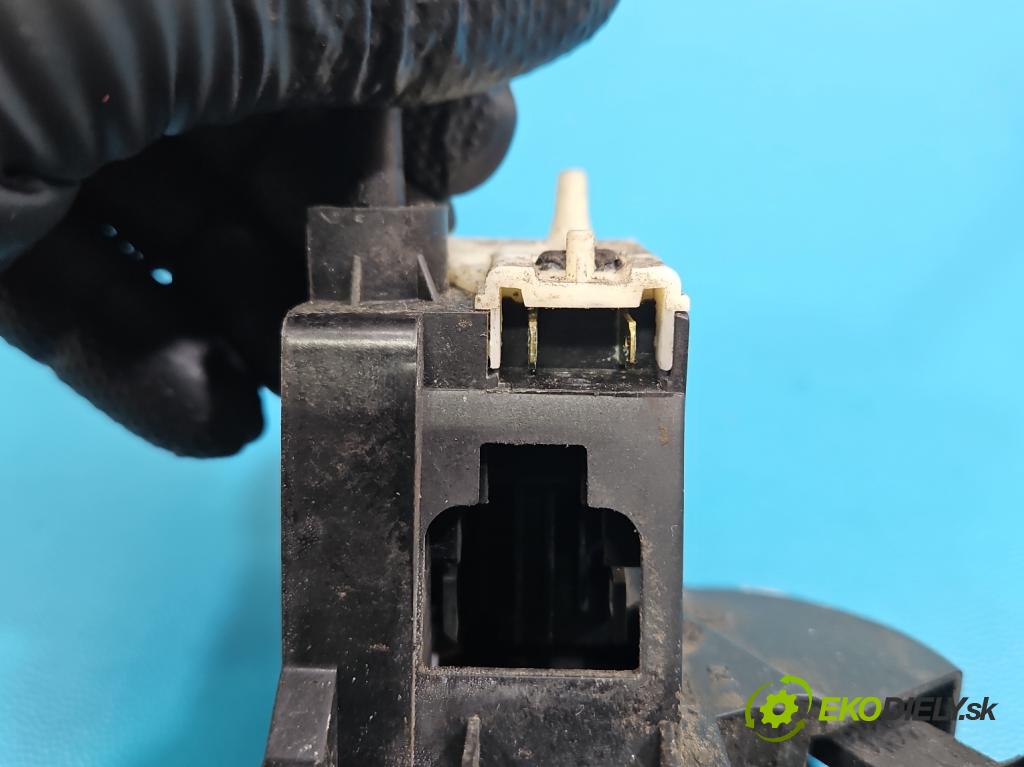 Renault Clio II 1998-2012 1.5 dci 82 hp manual 60 kW 1461 cm3 3- zámek přední levý