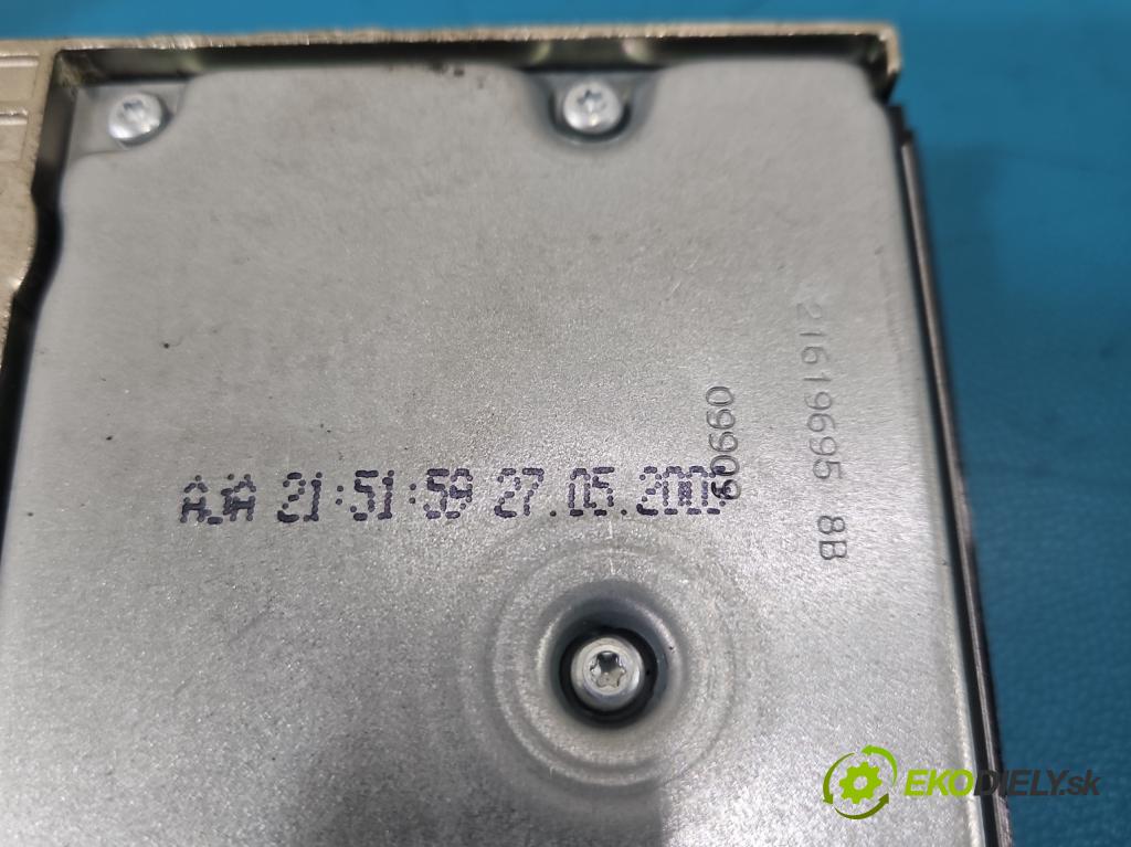 Opel Agila B 2008-2014 1.0 12V 65 hp manual 48 kW 996 cm3 5- polštáře: vzduchové soubor: