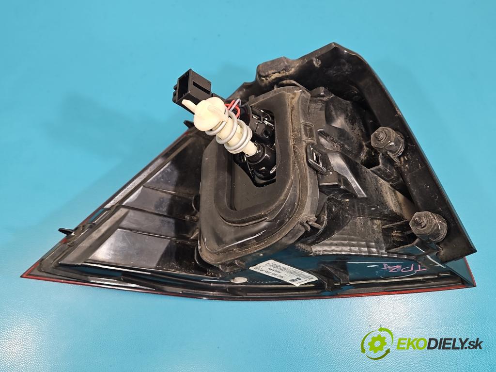 Vw Golf VII 2012-2020 1.2 TSI 86 hp manual 63 kW 1197 cm3 5- světlo zadní pravé 5G0945096M (Klika dveří ostatní)