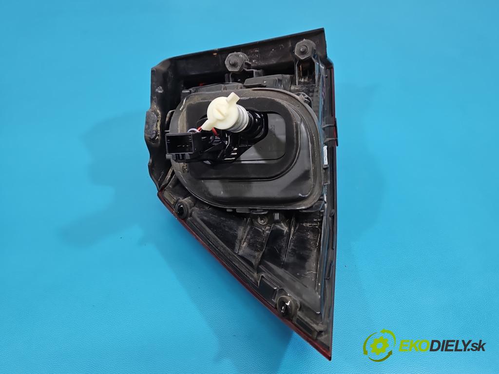 Vw Golf VII 2012-2020 1.2 TSI 86 hp manual 63 kW 1197 cm3 5- světlo zadní pravé 5G0945096M (Klika dveří ostatní)