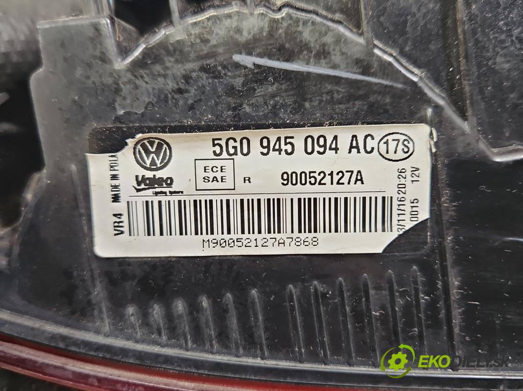 Vw Golf VII 2012-2020 1.2 TSI 86 HP manual 63 kW 1197 cm3 5- svetlo / reflektor zadné pravé 5G0945094AC (Kľučka dverí ostatné)