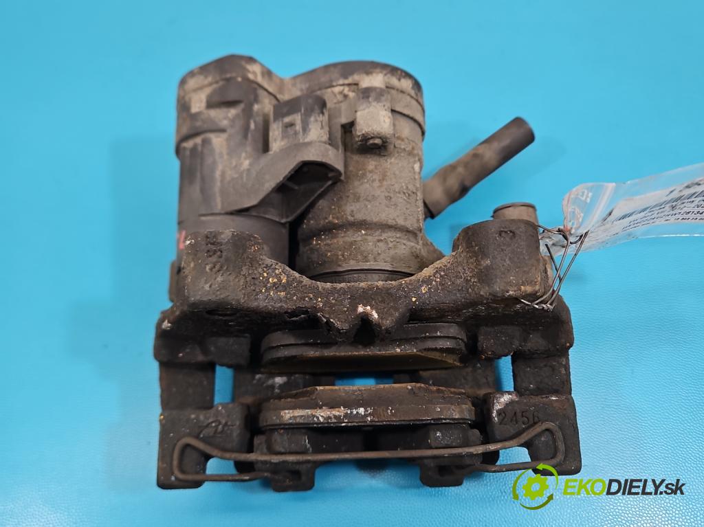 Vw Golf VII 2012-2020 1.2 TSI 86 HP manual 63 kW 1197 cm3 5- brzdič zadné ľavý 5Q0615405DB (Kľučka dverí ostatné)