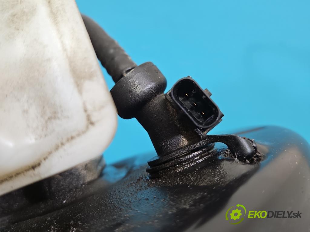 Vw Golf VII 2012-2020 1.2 TSI 86 HP manual 63 kW 1197 cm3 5- servo brzdové 5Q1614105CG