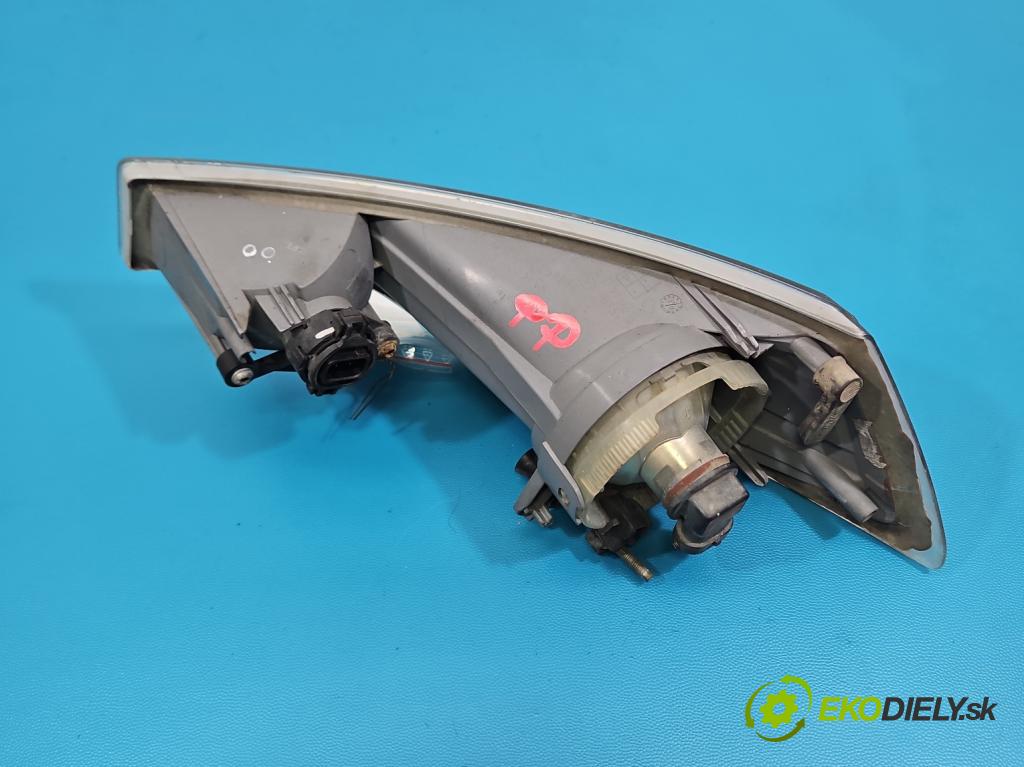 Citroen C5 II 2008-2017 2.0 hdi 136 HP manual 100 kW 1997 cm3 4- Halogen pravý 271562-00 (Kľučka dverí ostatné)