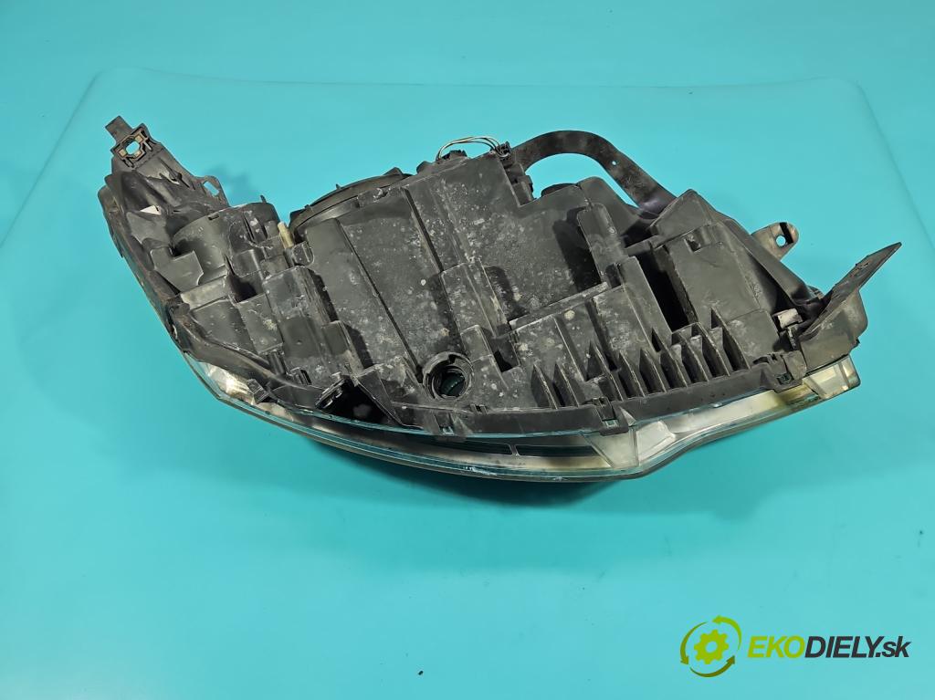 Citroen C5 II 2008-2017 2.0 hdi 136 HP manual 100 kW 1997 cm3 4- Reflektor: ľavý  (Kľučka dverí ostatné)
