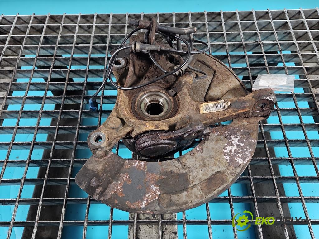 Citroen C5 II 2008-2017 2.0 hdi 136hp manual 100 kW 1997 cm3 4- náboj pravé  (Náboj kola)