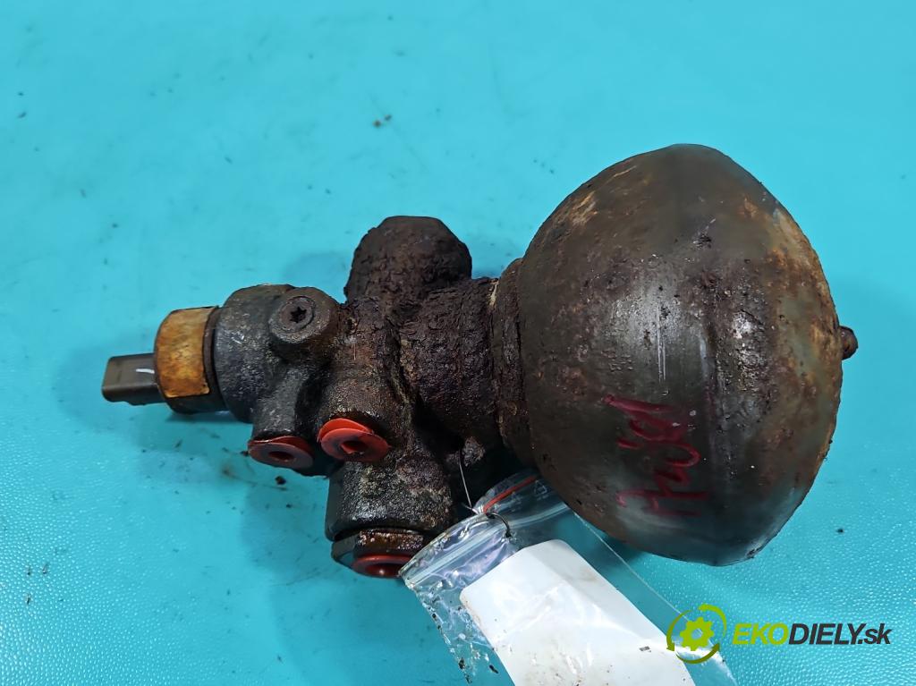 Citroen C5 II 2008-2017 2.0 hdi 136 HP manual 100 kW 1997 cm3 4- Guľa: pozastavení: