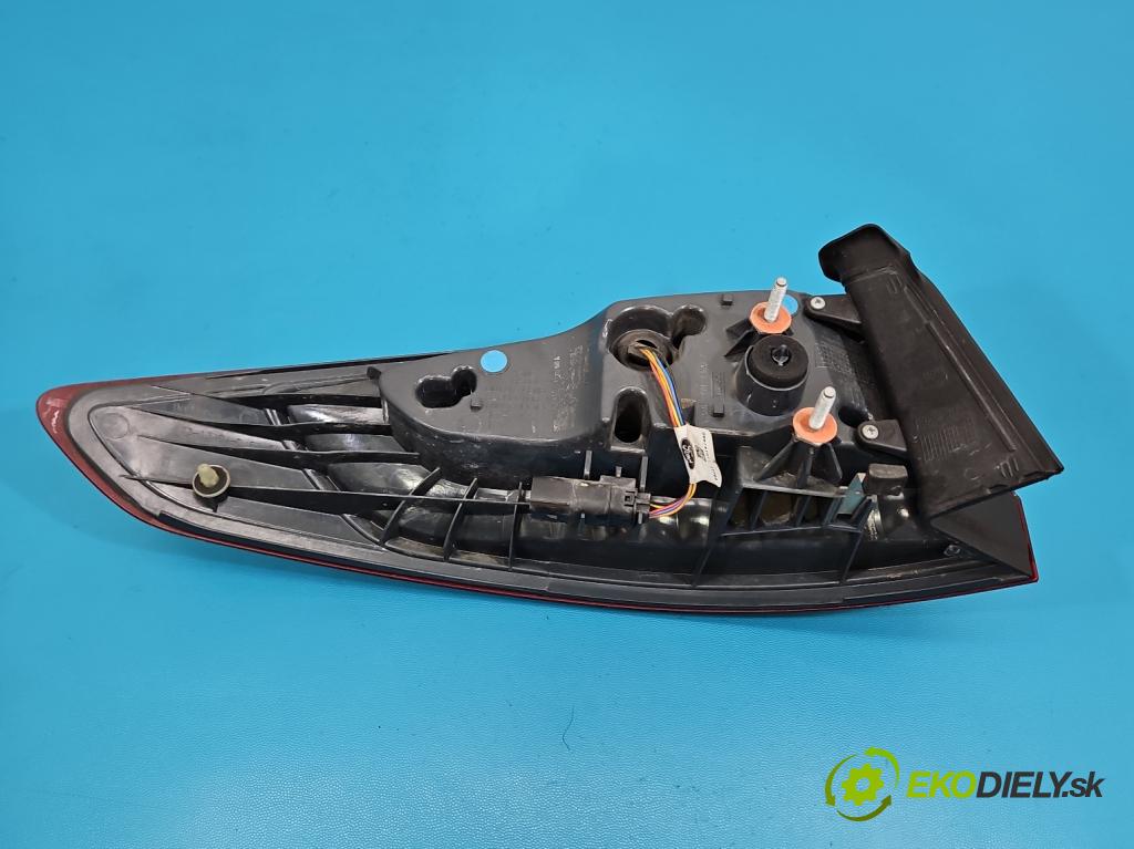 Ford Mondeo Mk5 2014-2022 2.0 16V 140 HP automatic 103 kW 1999 cm3 4- svetlo / reflektor zadné pravé DS73-13404-DK (Kľučka dverí ostatné)