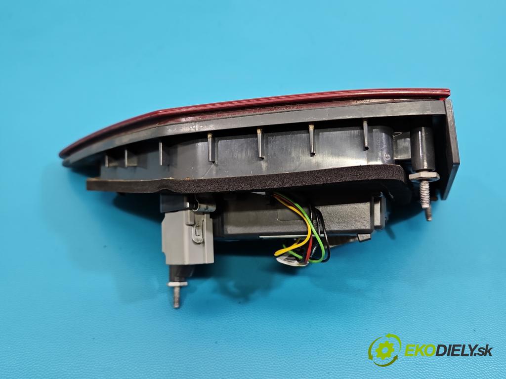 Ford Mondeo Mk5 2014-2022 2.0 16V 140 HP automatic 103 kW 1999 cm3 4- svetlo / reflektor zadné pravé DS73-13A602-JF (Kľučka dverí ostatné)