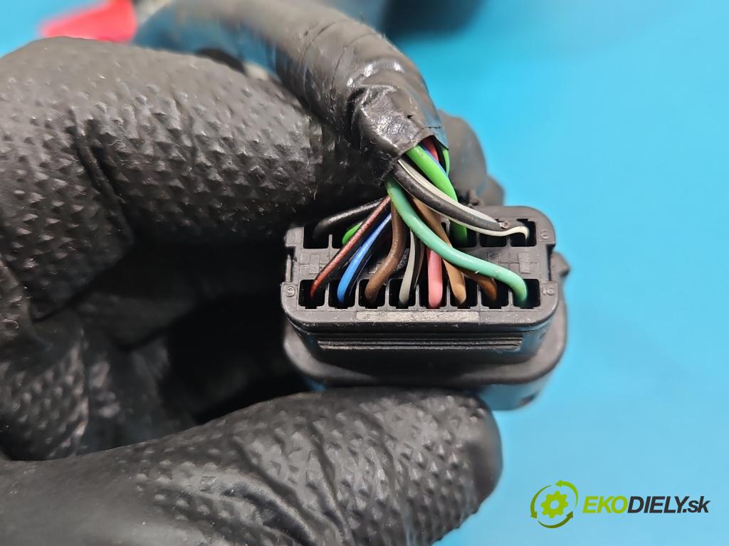 Ford Mondeo Mk5 2014-2022 2.0 16V 140 HP automatic 103 kW 1999 cm3 4- zrkadlo ľavé  (Kľučka dverí ostatné)