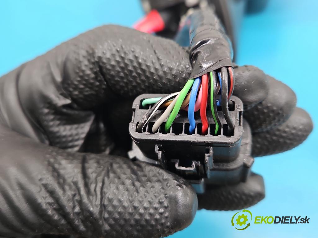 Ford Mondeo Mk5 2014-2022 2.0 16V 140 HP automatic 103 kW 1999 cm3 4- zrkadlo ľavé  (Kľučka dverí ostatné)