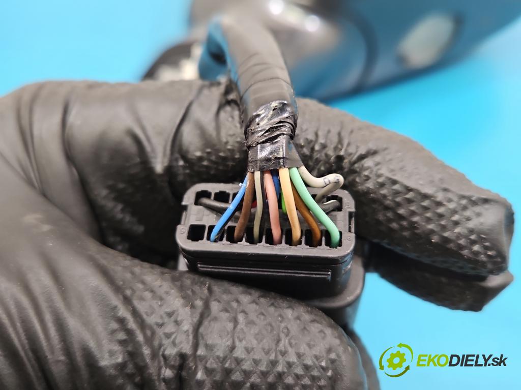 Ford Mondeo Mk5 2014-2022 2.0 16V 140 HP automatic 103 kW 1999 cm3 4- zrkadlo pravé  (Kľučka dverí ostatné)