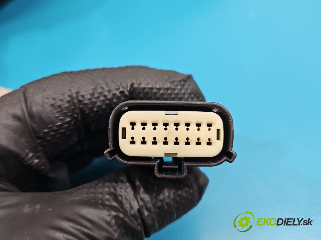 Ford Mondeo Mk5 2014-2022 2.0 16V 140 HP automatic 103 kW 1999 cm3 4- zrkadlo pravé  (Kľučka dverí ostatné)