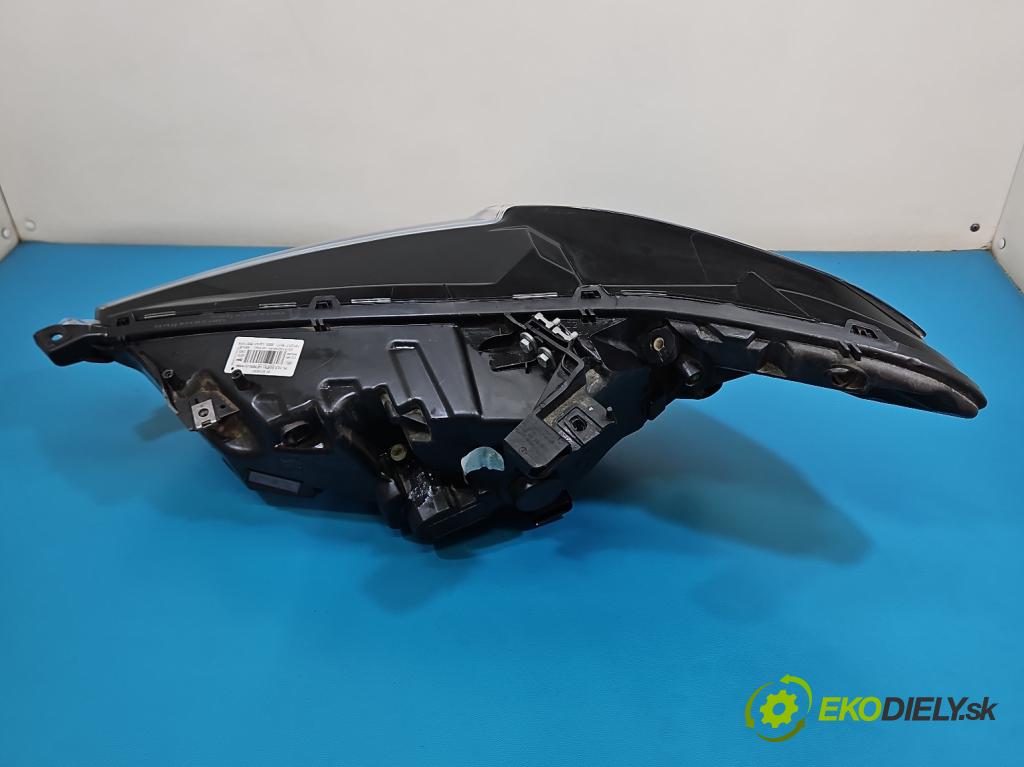 Ford Mondeo Mk5 2014-2022 2.0 16V 140 hp automatic 103 kW 1999 cm3 4- světlo pravý ES73-13D154-AH (Pravé přední světlo)