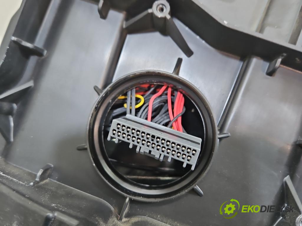 Ford Mondeo Mk5 2014-2022 2.0 16V 140 hp automatic 103 kW 1999 cm3 4- světlo pravý ES73-13D154-AH (Pravé přední světlo)