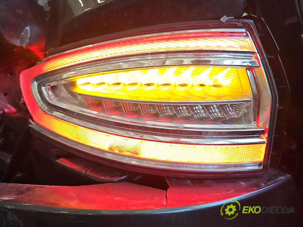 Ford Mondeo Mk5 2014-2022 2.0 16V 140 HP automatic 103 kW 1999 cm3 4- svetlo / reflektor zadné ľavé  (Kľučka dverí ostatné)