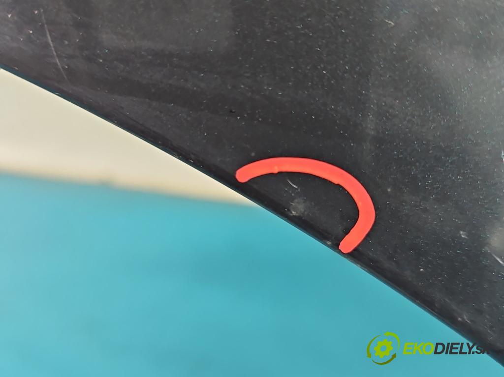 Kia Ceed I 2006-2012 2.0 crdi 140 HP manual 103 kW 1991 cm3 5- blatník predné pravý  (Kľučka dverí ostatné)