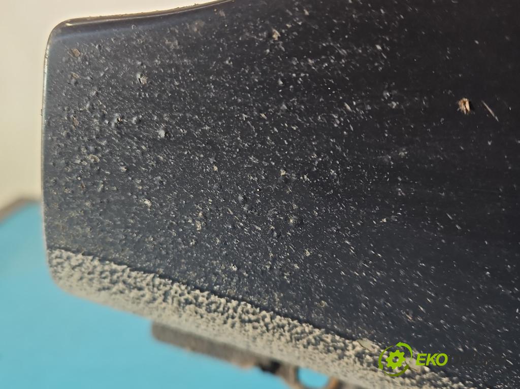 Kia Ceed I 2006-2012 2.0 crdi 140 HP manual 103 kW 1991 cm3 5- blatník predné pravý  (Kľučka dverí ostatné)