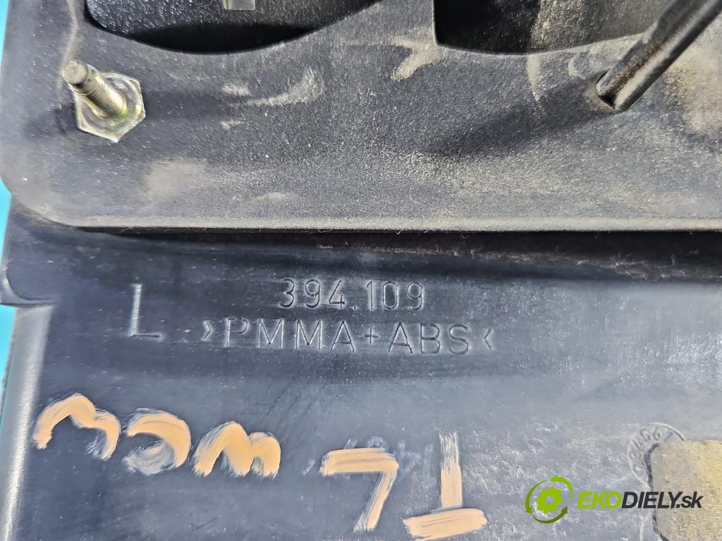 Vw Passat B4 1993-1997 1.9 tdi 90 HP manual 66 kW 1896 cm3 5- svetlo / reflektor zadné ľavé  (Kľučka dverí ostatné)