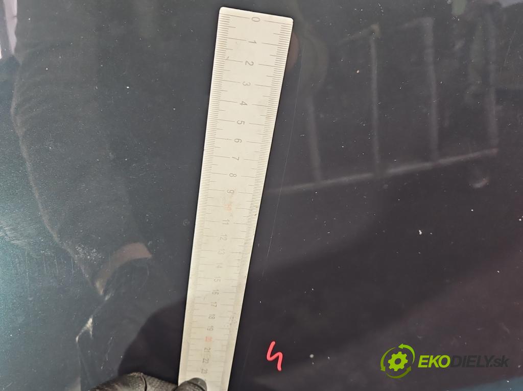 Kia Ceed I 2006-2012 2.0 crdi 140 HP manual 103 kW 1991 cm3 5- kapota predná