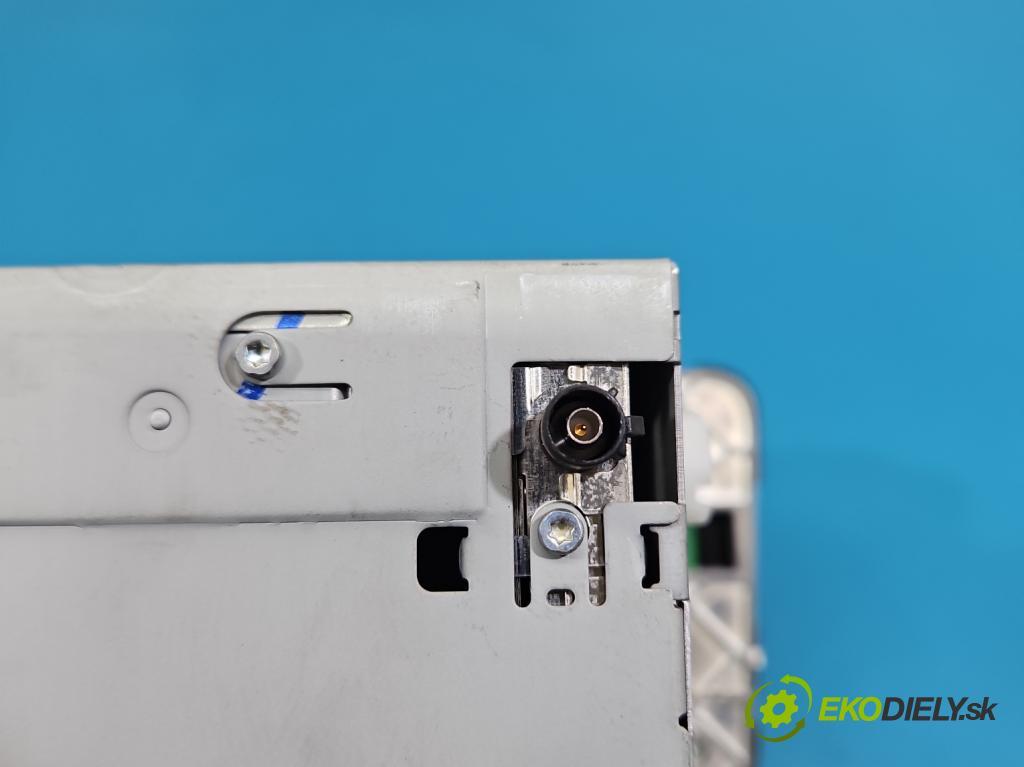 Mercedes ML W164 2005-2011 3.0 CDI V6 224hp automatic 165 kW 2987 cm3 5- Radio originál A1648707789