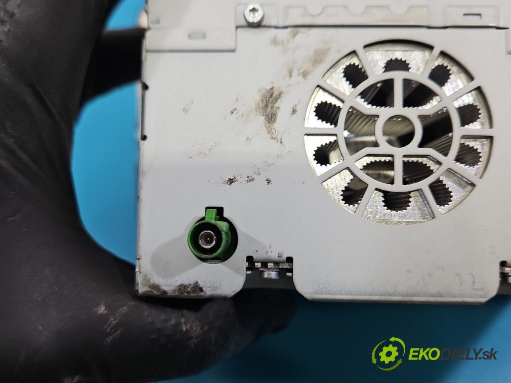 Mercedes ML W164 2005-2011 3.0 CDI V6 224hp automatic 165 kW 2987 cm3 5- Radio originál A1648707789