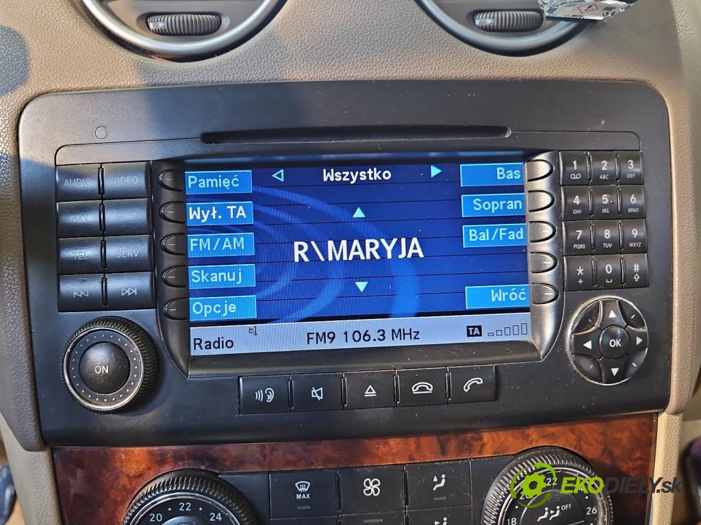 Mercedes ML W164 2005-2011 3.0 CDI V6 224 hp automatic 165 kW 2987 cm3 5- Radio továrna: A1648707789