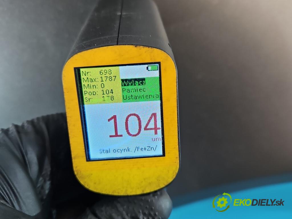 Volvo V70 III 2007-2016 2.0 16V 145 HP manual 107 kW 1999 cm3 5- blatník predné pravý  (Kľučka dverí ostatné)