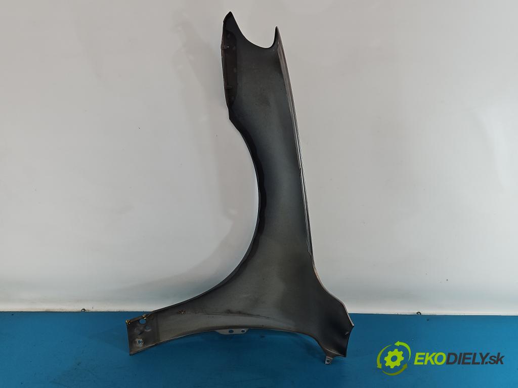 Volvo V70 III 2007-2016 2.0 16V 145 HP manual 107 kW 1999 cm3 5- blatník predné pravý  (Kľučka dverí ostatné)