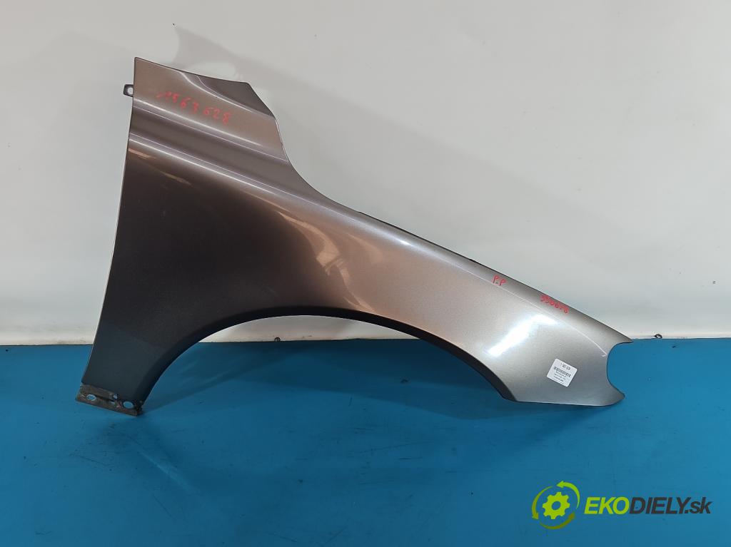 Volvo V70 III 2007-2016 2.0 16V 145 HP manual 107 kW 1999 cm3 5- blatník predné pravý  (Kľučka dverí ostatné)