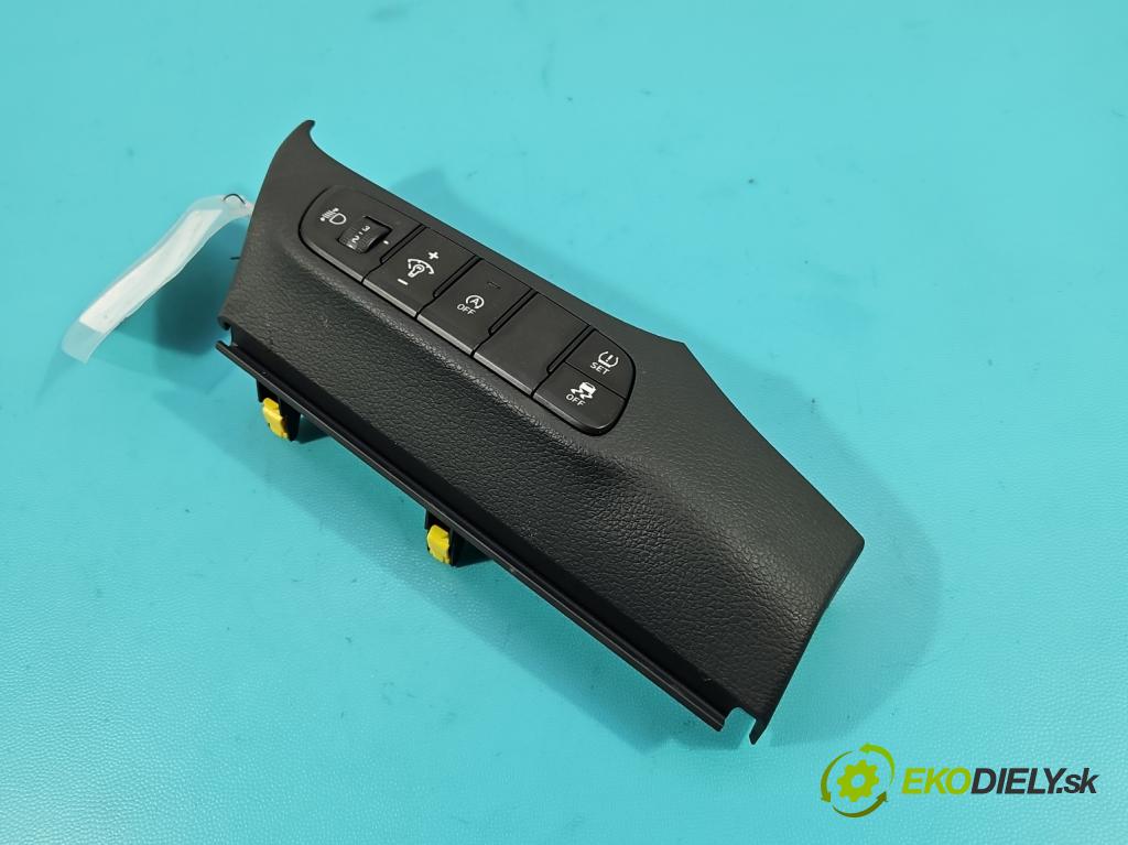 Hyundai I30 III 2016- 1.6 crdi 116 HP manual 85 kW 1598 cm3 5- prepínač ostatné 93750-G4330