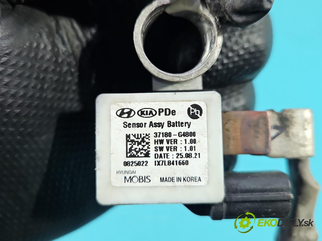 Hyundai I30 III 2016- 1.6 crdi 116 HP manual 85 kW 1598 cm3 5- kontakt mínus: 37180-G4800