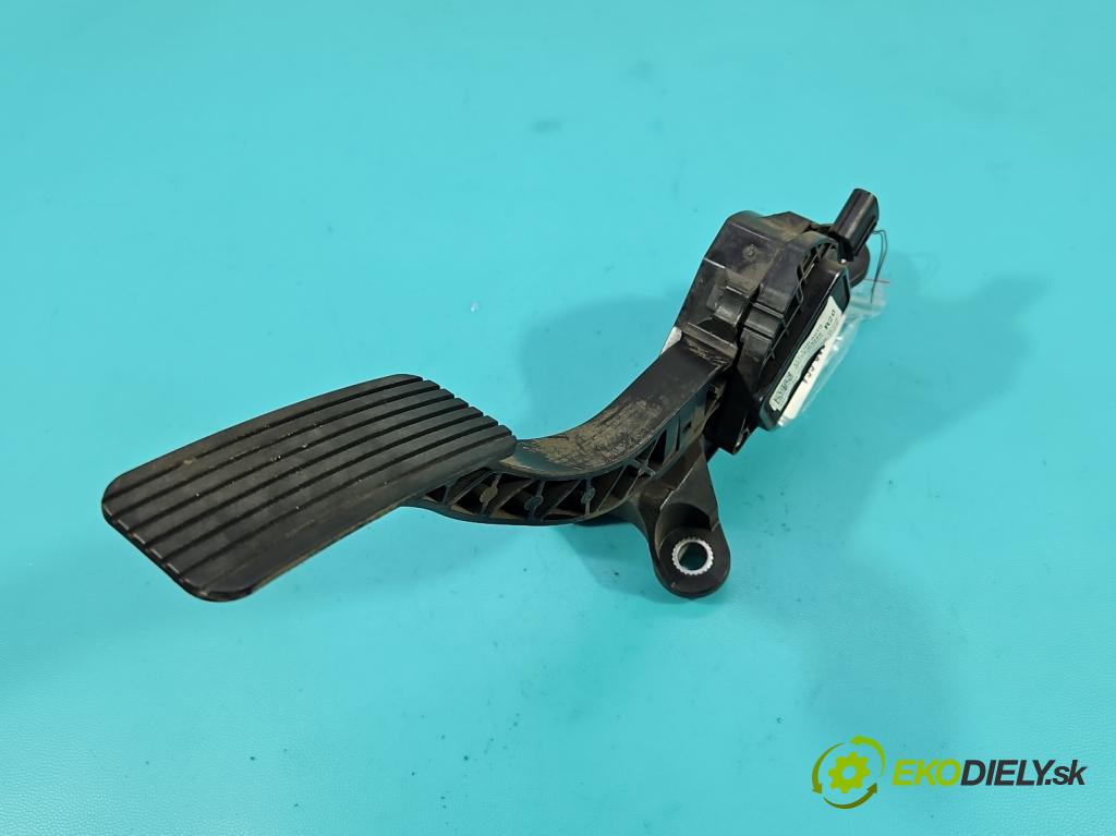 Hyundai I30 III 2016- 1.6 crdi 116 hp manual 85 kW 1598 cm3 5- pedal plyn: potenciometr: 32700-G4200