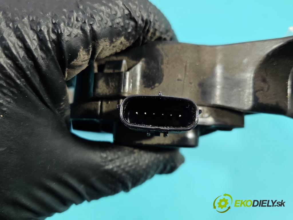 Hyundai I30 III 2016- 1.6 crdi 116 hp manual 85 kW 1598 cm3 5- pedal plyn: potenciometr: 32700-G4200