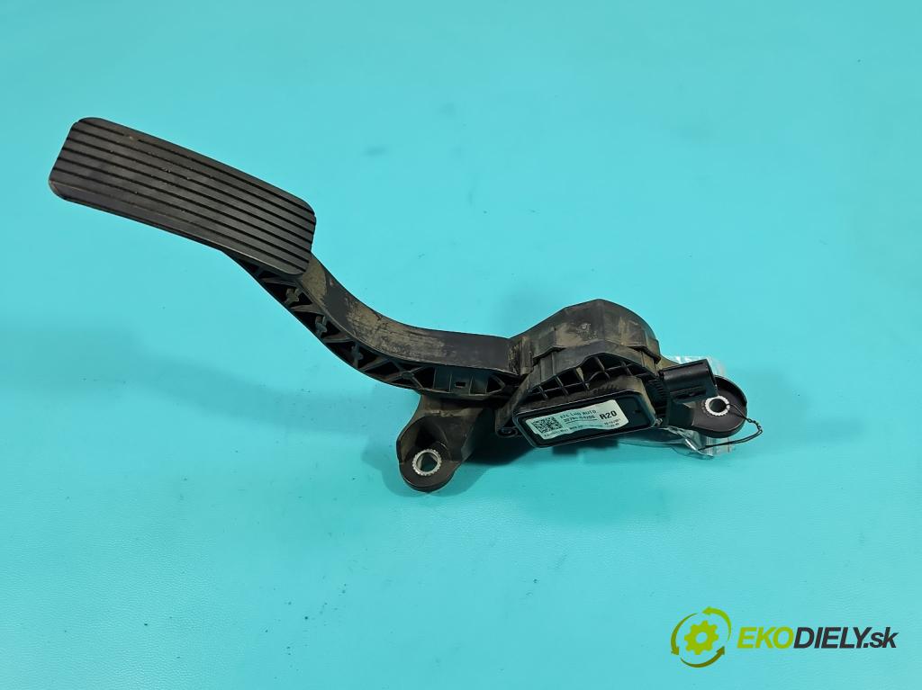 Hyundai I30 III 2016- 1.6 crdi 116 hp manual 85 kW 1598 cm3 5- pedal plyn: potenciometr: 32700-G4200