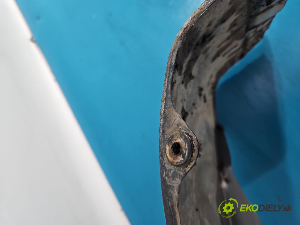 Kia Ceed I 2006-2012 2.0 crdi 140 HP manual 103 kW 1991 cm3 5- blatník predné ľavý  (Blatník predný ľavý)