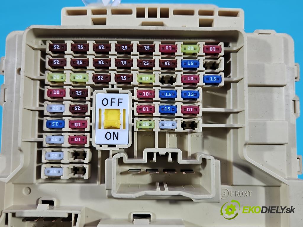 Hyundai I30 III 2016- 1.6 crdi 116 HP manual 85 kW 1598 cm3 5- skrinka poistka 91955-G4110 (Poistková skrinka)