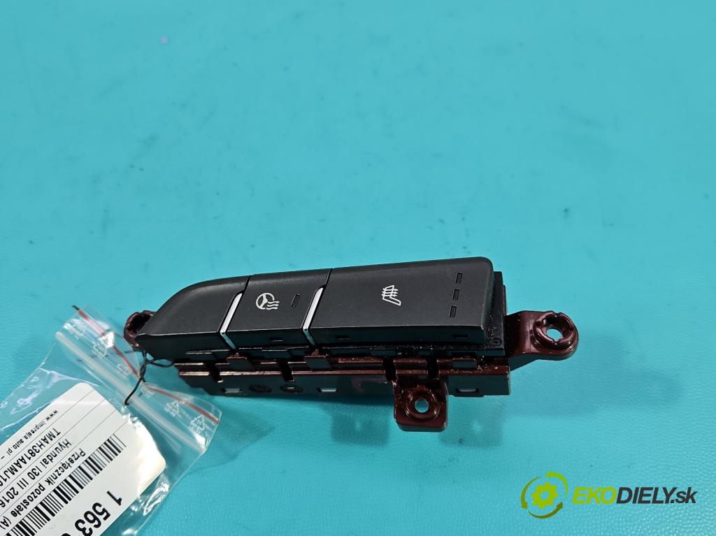 Hyundai I30 III 2016- 1.6 crdi 116 HP manual 85 kW 1598 cm3 5- prepínač ostatné 93300-G4230