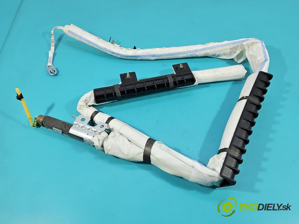 Hyundai I30 III 2016- 1.6 crdi 116 hp manual 85 kW 1598 cm3 5- Záclona: levé G4850-10000