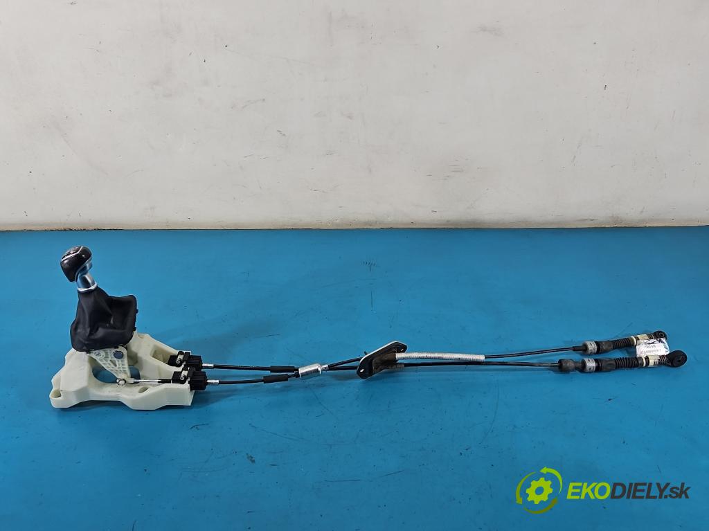 Hyundai I30 III 2016- 1.6 crdi 116 hp manual 85 kW 1598 cm3 5- kulisa změny stupňová 43700-G4120 (Řadicí páka (kulisa) )