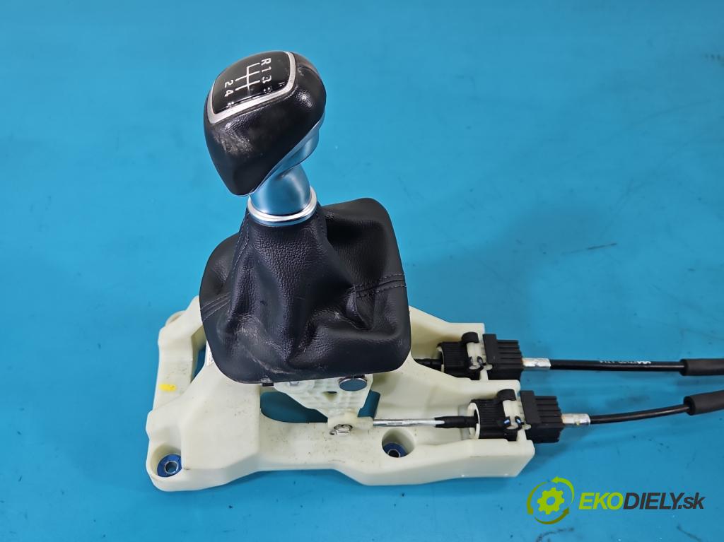 Hyundai I30 III 2016- 1.6 crdi 116 HP manual 85 kW 1598 cm3 5- Páka: Změny: stupeň,rýchlosť 43700-G4120 (Rýchlostná páka (kulisa))