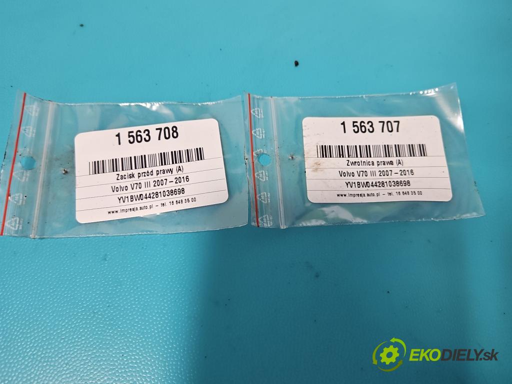 Volvo V70 III 2007-2016 2.0 16V 145 HP manual 107 kW 1999 cm3 5- náboj pravé  (Náboj kolesa)