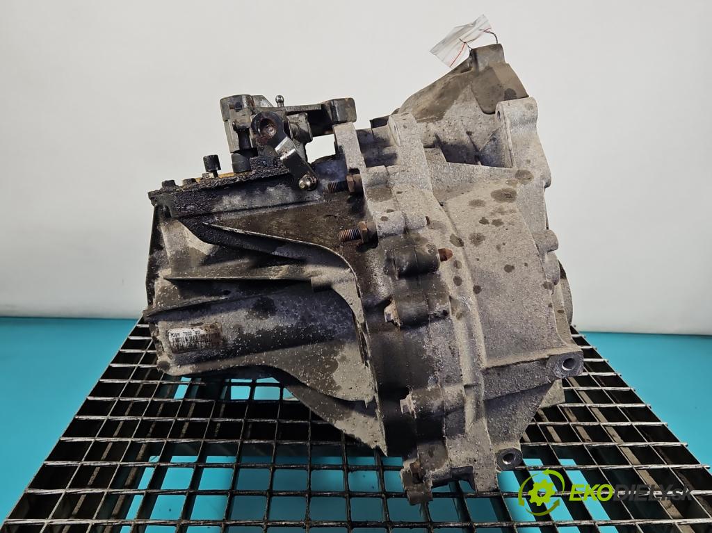 Volvo V70 III 2007-2016 2.0 16V 145 HP manual 107 kW 1999 cm3 5- prevodovka stupeň,rýchlosť manual 7G9R-7002-VD