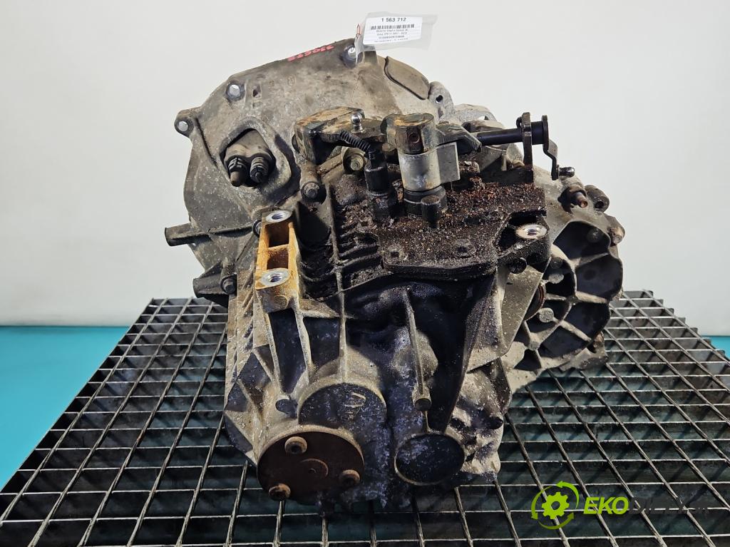 Volvo V70 III 2007-2016 2.0 16V 145 HP manual 107 kW 1999 cm3 5- prevodovka stupeň,rýchlosť manual 7G9R-7002-VD