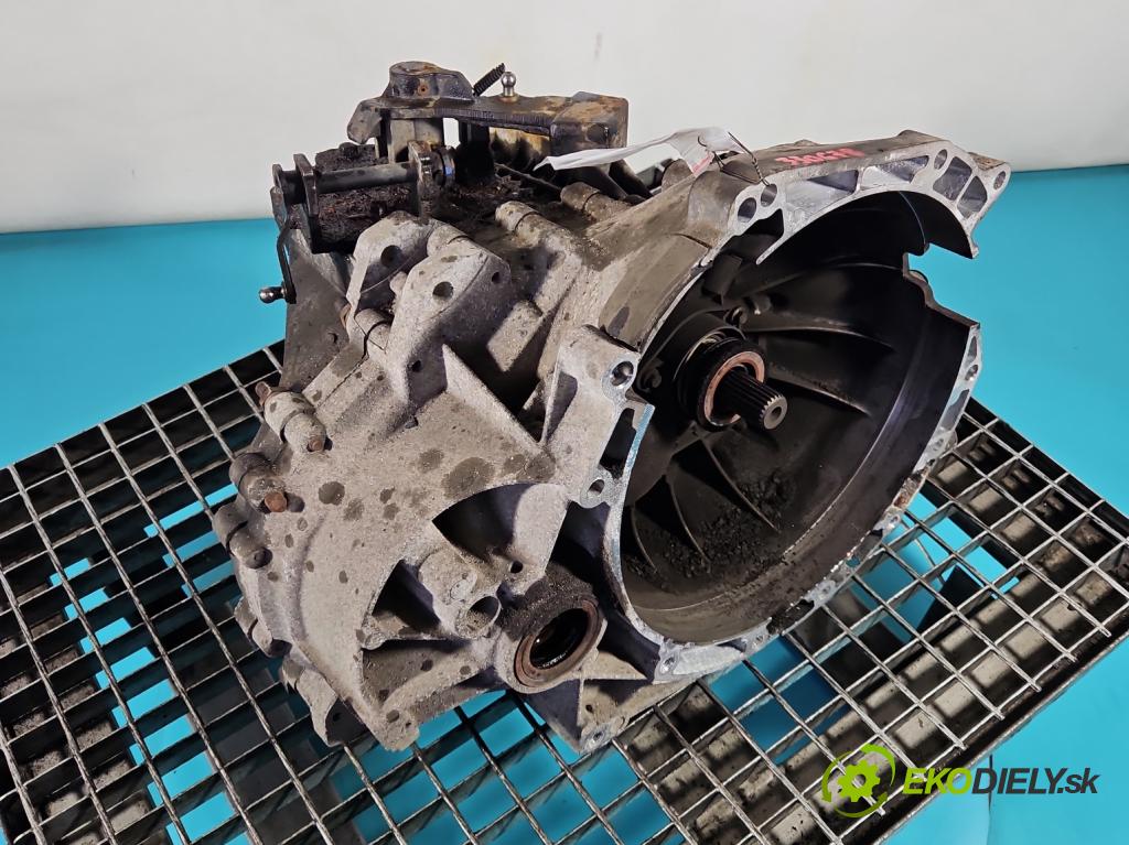 Volvo V70 III 2007-2016 2.0 16V 145 HP manual 107 kW 1999 cm3 5- prevodovka stupeň,rýchlosť manual 7G9R-7002-VD