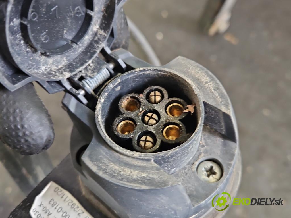 Honda Civic VI 1995-2001 1.4 16V 90 hp manual 66 kW 1396 cm3 5- oko tažné  (Tažné zařízení)