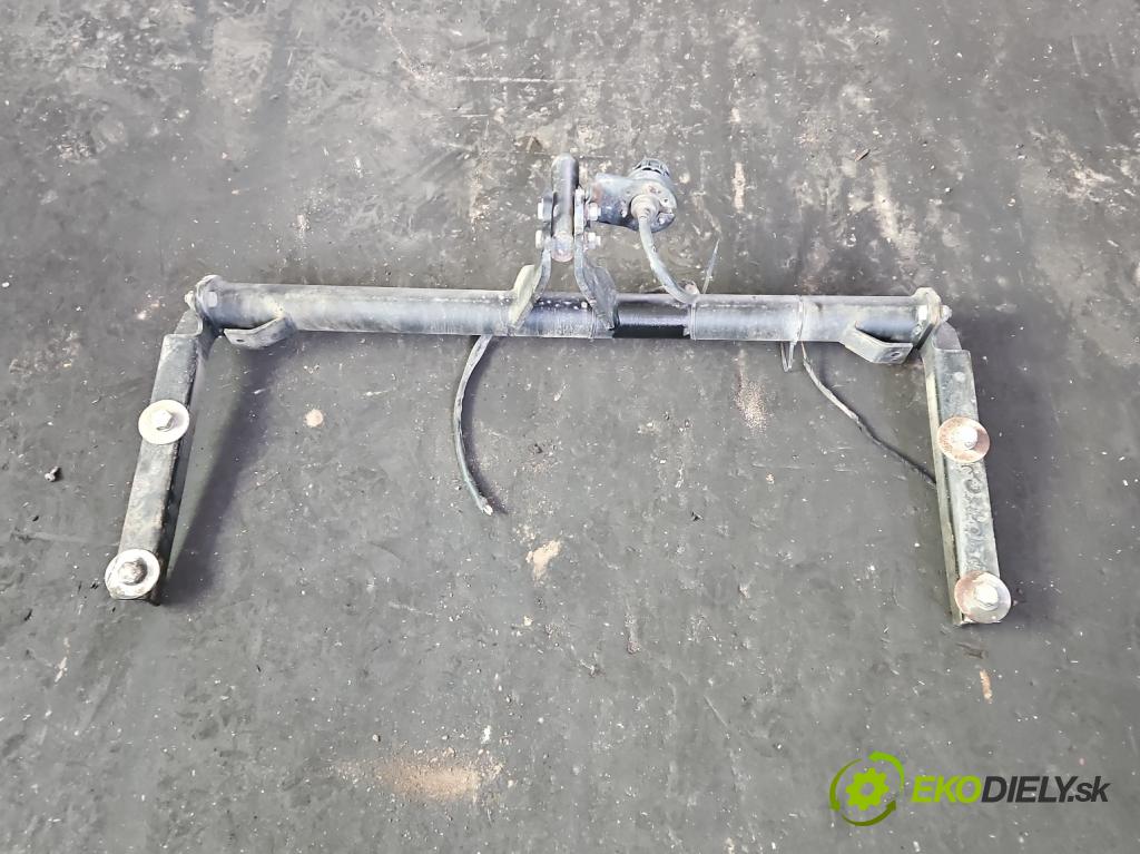 Honda Civic VI 1995-2001 1.4 16V 90 hp manual 66 kW 1396 cm3 5- oko tažné  (Tažné zařízení)