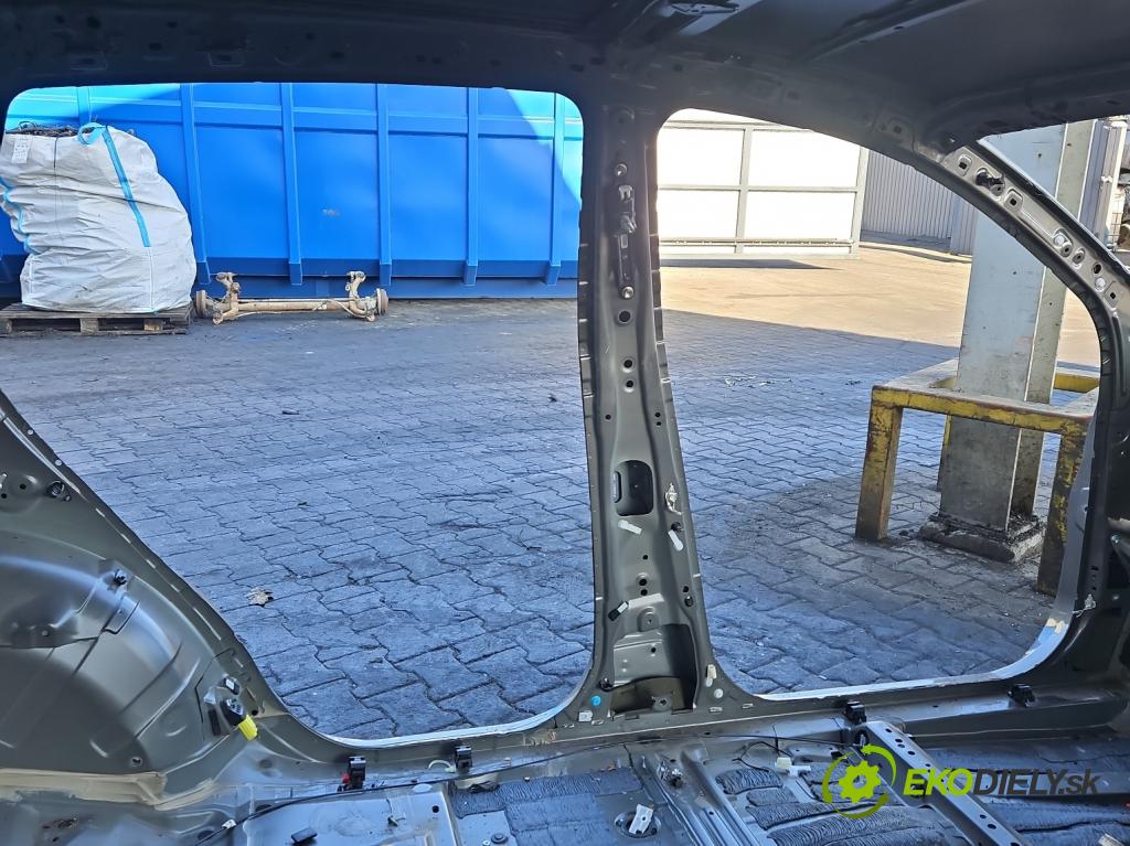 Toyota Rav4 IV 2013-2018 2.0 D4D 124hp manual 91 kW 1998 cm3 5- Práh: ľavý  (Karoséria ostatné)